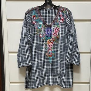 Calessa embroidered tunic 1X